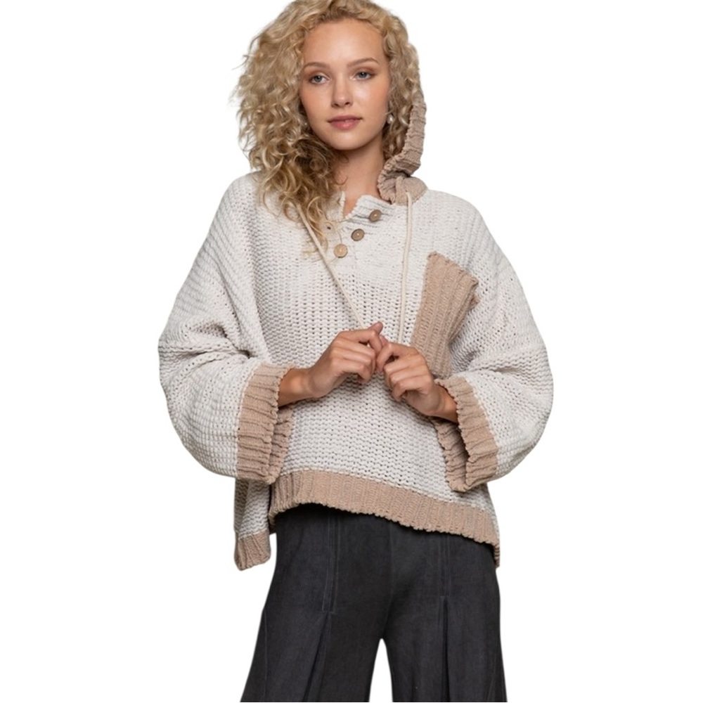 Blushing Brunette Oversize Cozy Tan and Cream Hooded casual Sweater Sz M MD